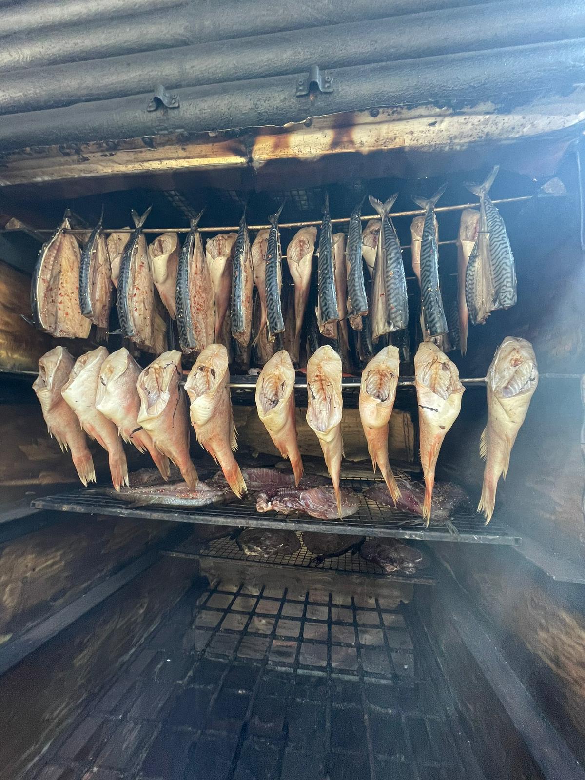 Rūkyta skumbrė – Pas Berniuką, Kunigiškės